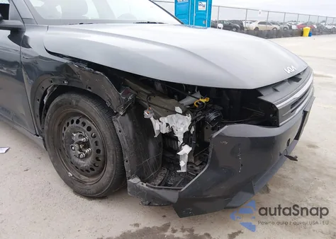 2025 Kia K4 Lx z USA, uszkodzony, nr VIN 3KPFT4DE8SE091642